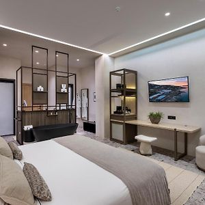 EPIC Junior Suite Jacuzzi